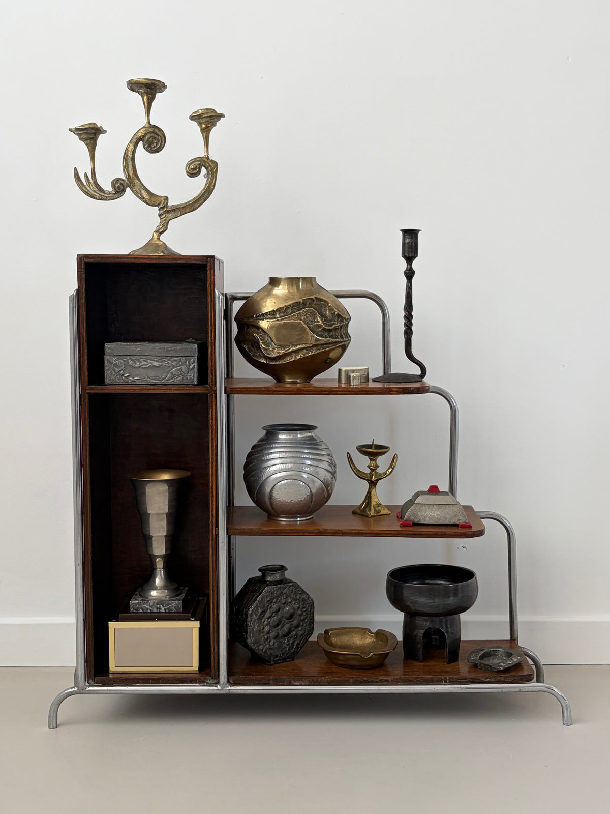 1930’s Modernist Bookshelf